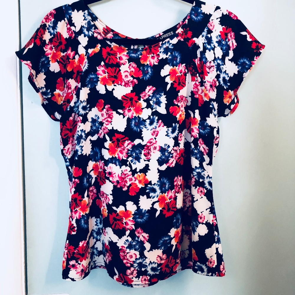 Express - Floral Blouse
